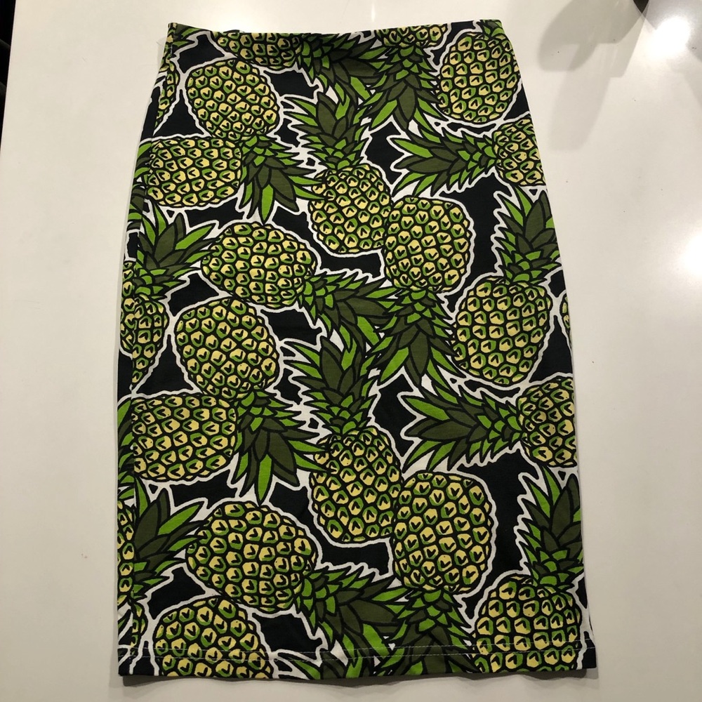 H&M Pineapple Midi Skirt